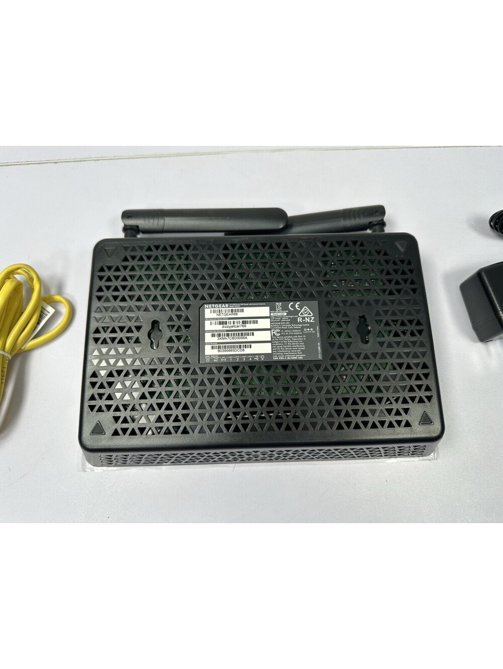 NETGEAR R6220 AC1200 Dual Band Smart WiFi Router Tested w/ OEM Adapter & Box - Picture 4 of 6
